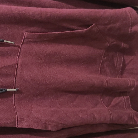 Splendid maroon soft hoodie with black sherpa inner hood - Picture 2 of 9